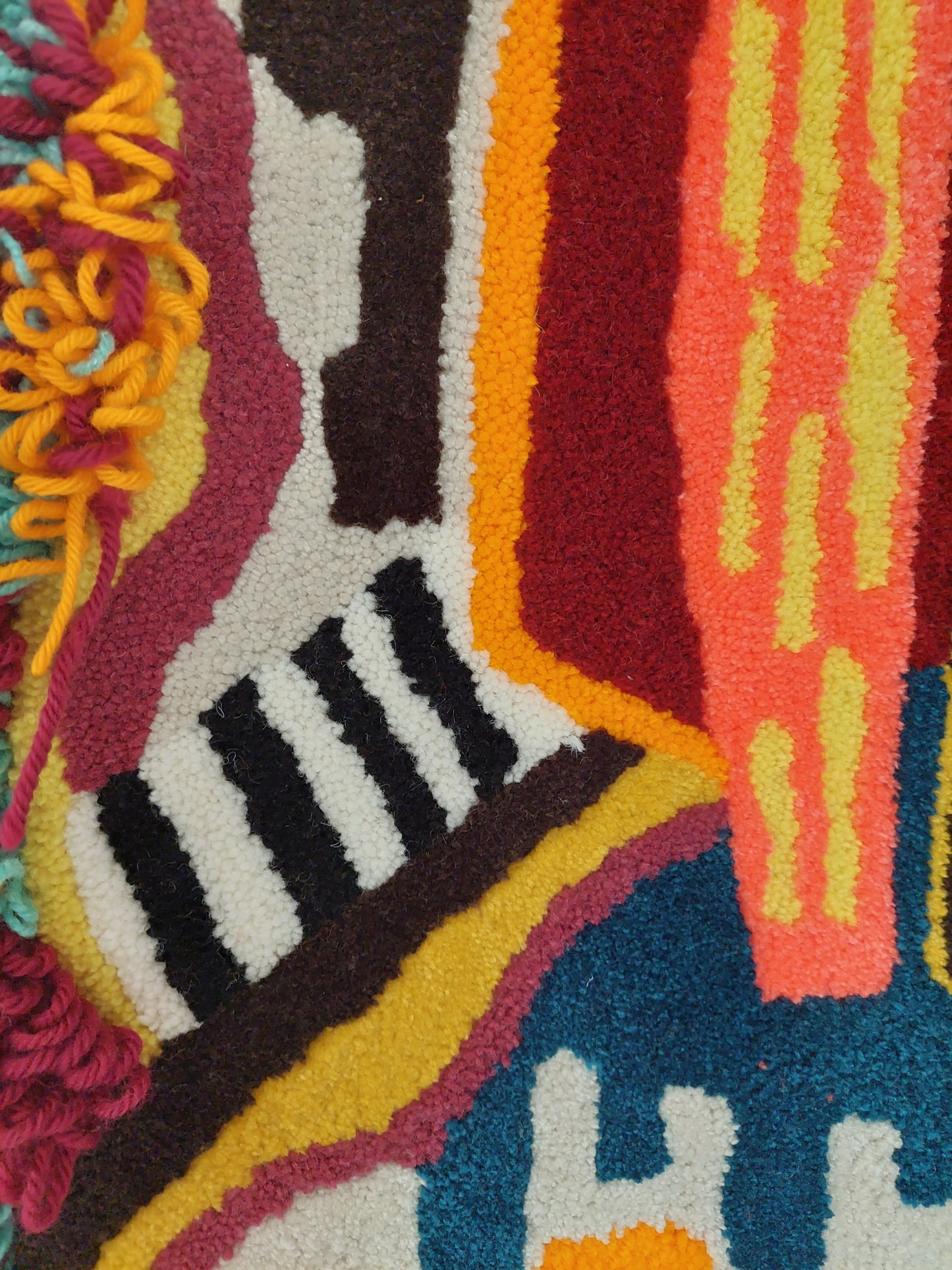 Multicolor Wall Tufted Rug