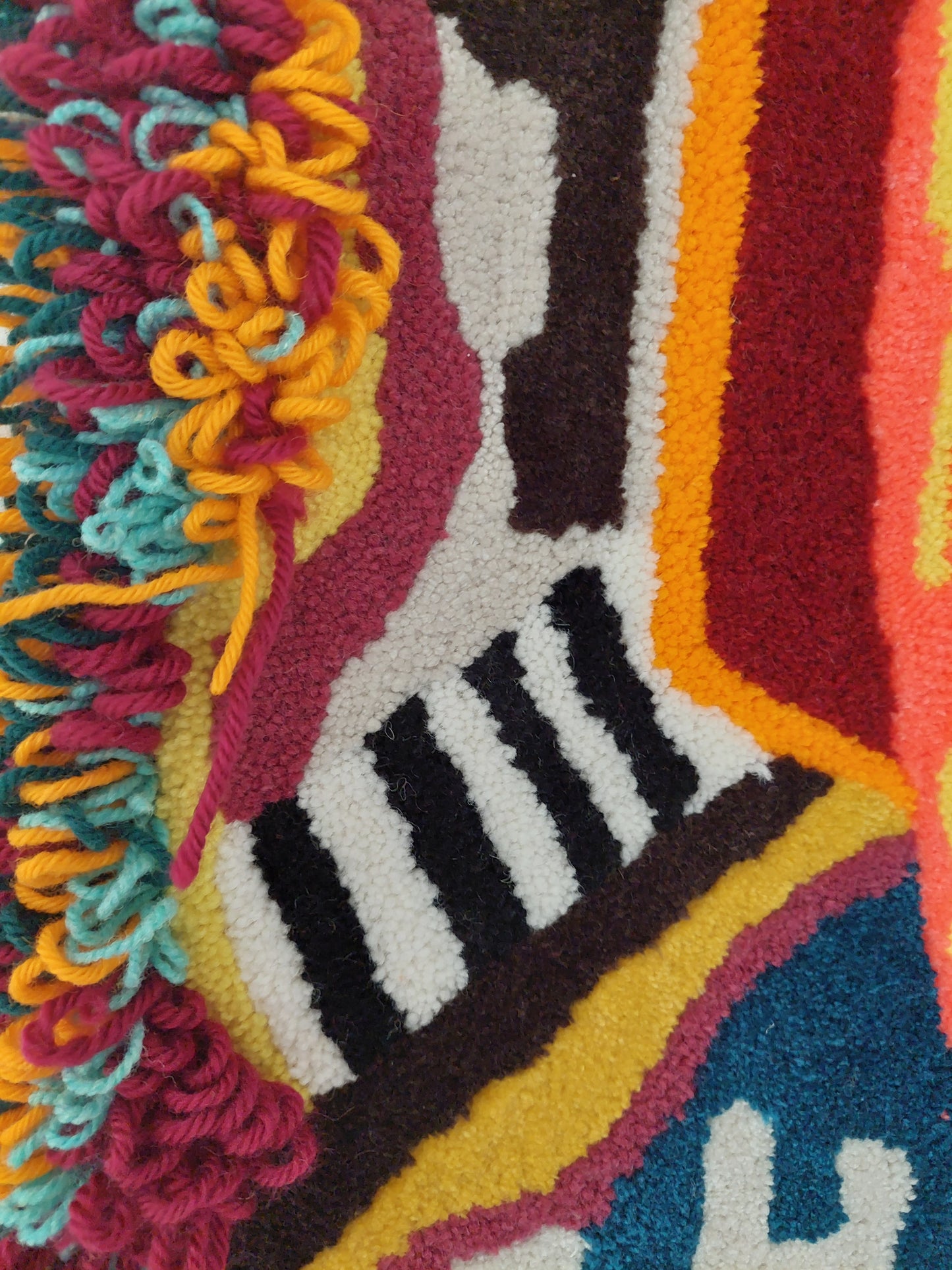Multicolor Wall Tufted Rug